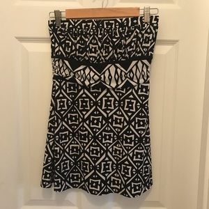 White House Black Market Tunic top